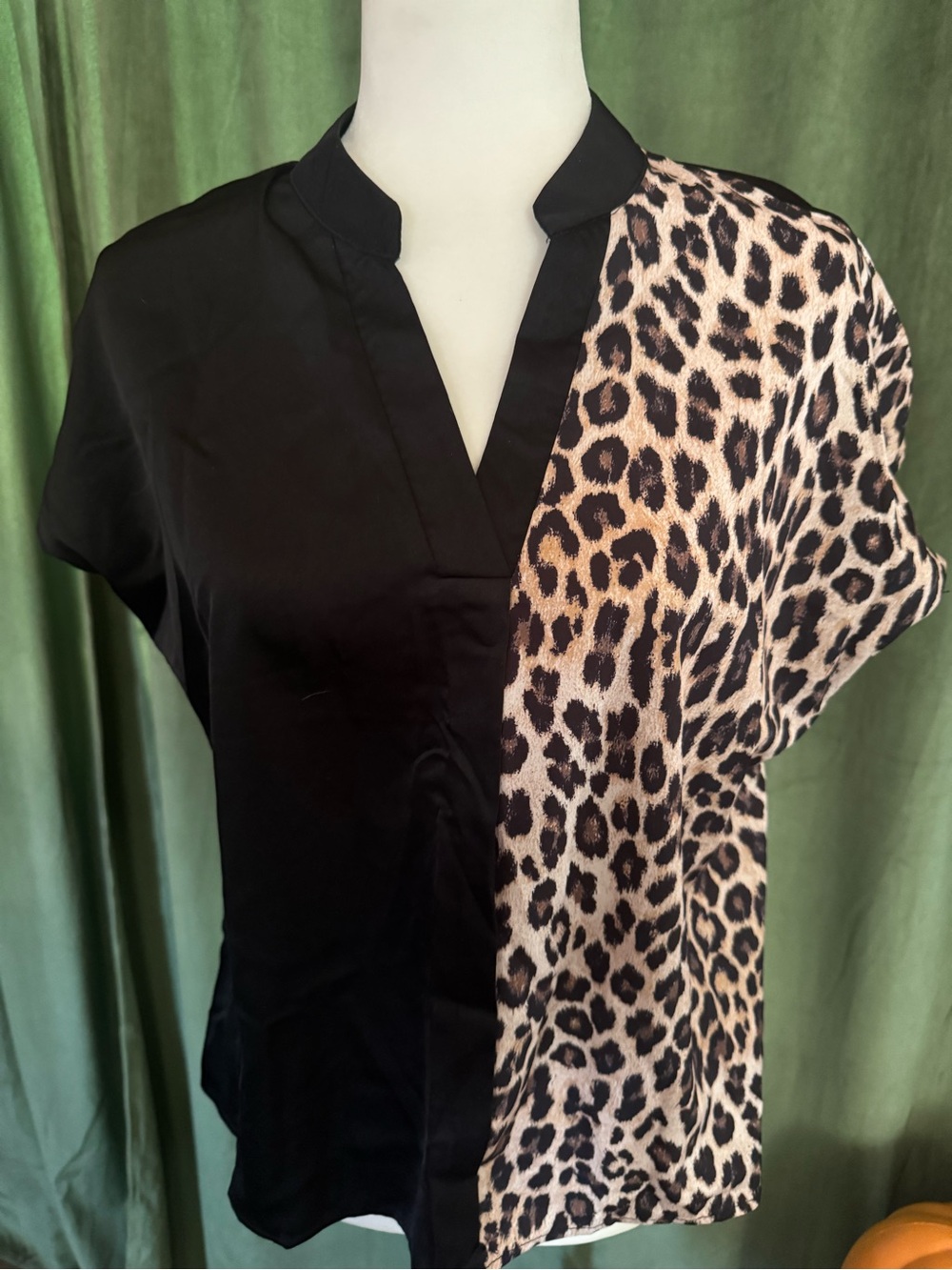Black & Leopard Print Split V-Neck Women's Top large